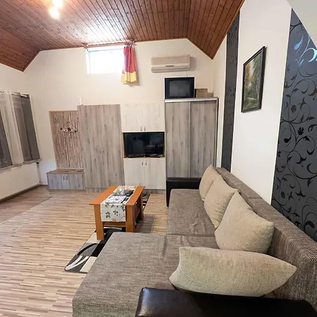 In - Suedtransdanubien 53171 Ságvár