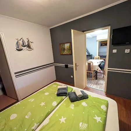 In - Suedtransdanubien 53171 Ferienhaus Ságvár