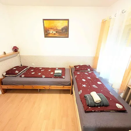 In - Suedtransdanubien 53171 Ferienhaus Ságvár