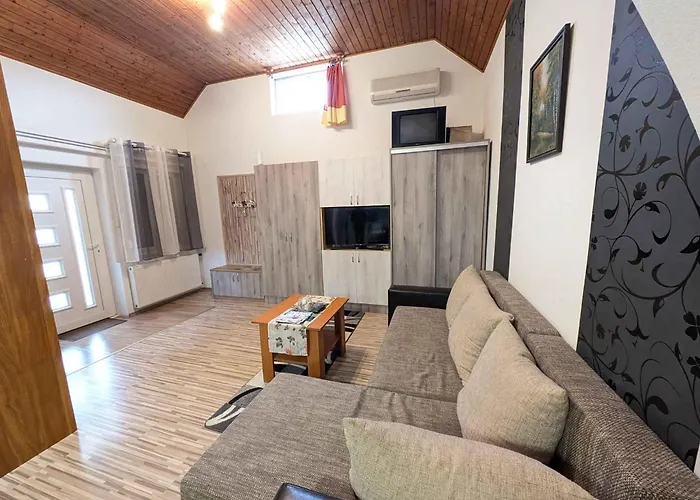 In - Suedtransdanubien 53171 Ságvár